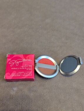Mary Kay  Bronzing Lip Gloss Duo - Mango/ Mist Discontinued